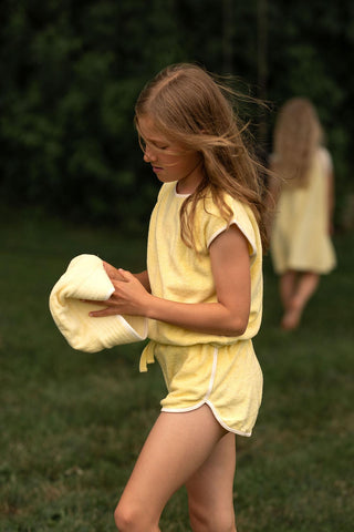 Beyaz Kontrast Detaylı Sarı Havlu Bluz Şort Set