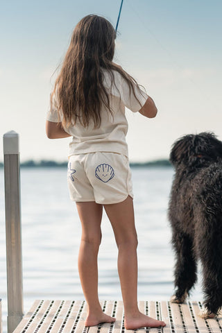 Neşeli Dostlar Şort